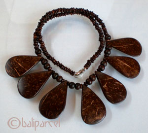 Wooden Necklaces From Sono Wood.