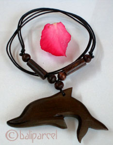 Wooden Necklaces From Sono Wood.