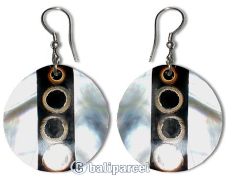 Earring, Handmade Sea Shell Inlaid With Bamboo