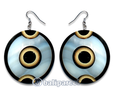 Earring, Handmade Sea Shell Inlaid With Bamboo
