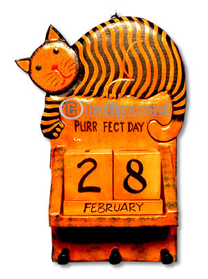 Calendar With Cat, Hadmade From Albesia Wood