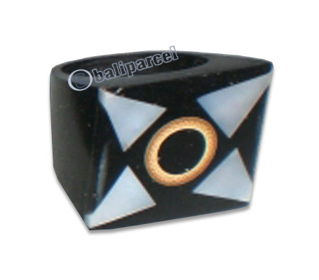 Ring, Handmade From Resin Inlaid With Sea Shell And Bamboo 