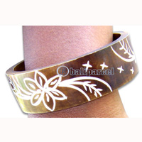 Wooden Bracelet With Handcarved.