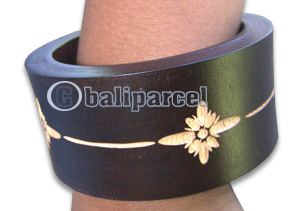 Wooden Bracelet With Handcarved.