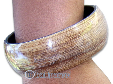 Bracelet, Handmade From Resin Inlaid With Banana Leaf.