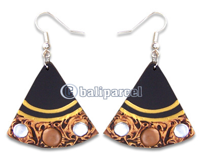 Wooden Earring, Handmade From Sono Wood And Metal With Hand Painted.