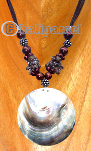 Necklaces, Handmade From Shell, Resin And Glassbead