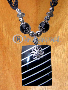 Necklaces, Handmade From Resin And Glassbead, Catton String.