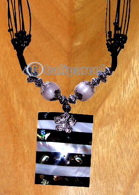 Necklaces, Handmade From Shell, Glassbead And Cotton String.