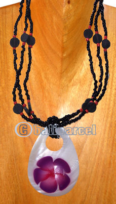 Necklaces, Handmade From Glassbead And Shell With Airbrushed.