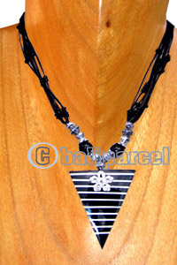 Necklaces, Handmade From Glassbead, Shell And Catton String.
