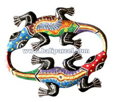 Double Geckos Dot Art Wall Plaque, Hand Carved From Albesia Wood.