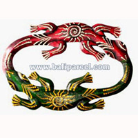 Double Geckos Dot Art Wall Plaque, Hand Carved From Albesia Wood.