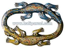 Double Geckos Dot Art Wall Plaque, Hand Carved From Albesia Wood.