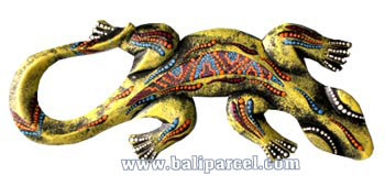 Singel Gecko Dot Art Wall Plaque, Handcarved From Albesia Wood