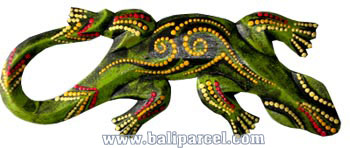 Singel Gecko Dot Art Wall Plaque, Handcarved From Albesia Wood