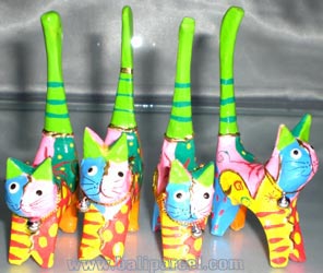 Wooden Cat Set Of 4 With Painted, Hand Carved From Albesia Wood