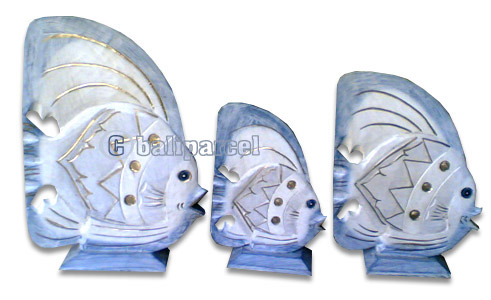 Tropical Fish Set Of 3 With Stand, Handcarved From Albesia Wood