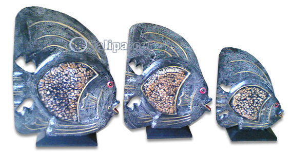 Tropical Fish Set Of 3 With Stand, Handcarved From Albesia Wood