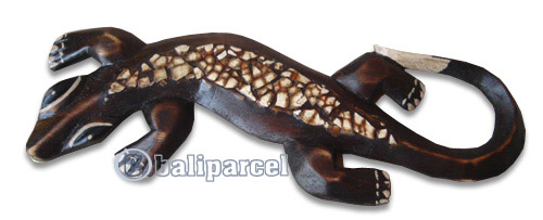 Singel Gecko Wall Plaque, Handcarved From Albesia Wood  