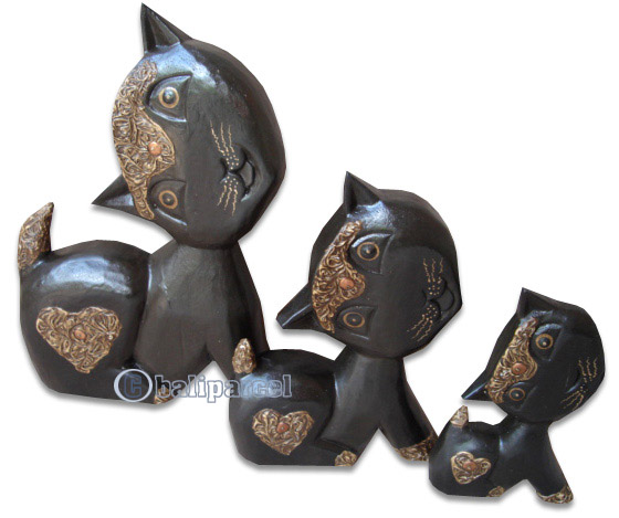 Wooden Cat Set Of 3 With Painted, Hand Carved From Albesia Wood