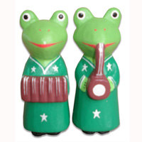 Wooden Frog Set Of 2, Handcarved From Albesia Wood