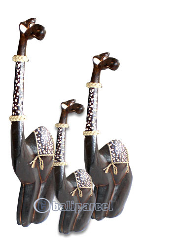Wooden Sitting Camel Set Of 3, Hand Carved From Albesia Wood