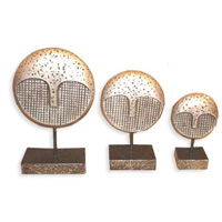 Wooden Stand Medallion Set Of  3, Hand Carved From Albesia Wood
