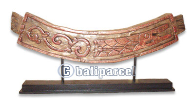Wooden Stand Decoration, Hand Carved From Albesia Wood