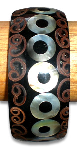 Bangle Resin Inlaid With Shell And Cinnamon