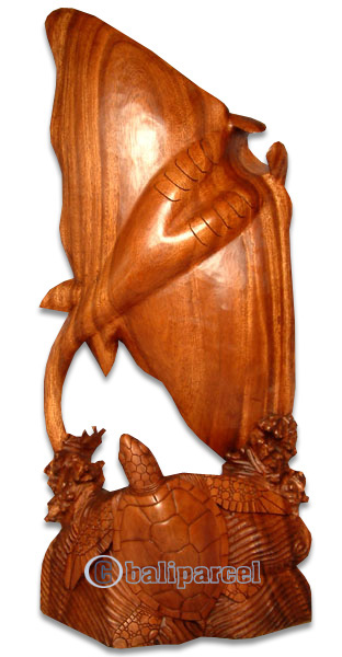 Wooden Manta Ray With Turtle, Handcarved From Suar Wood