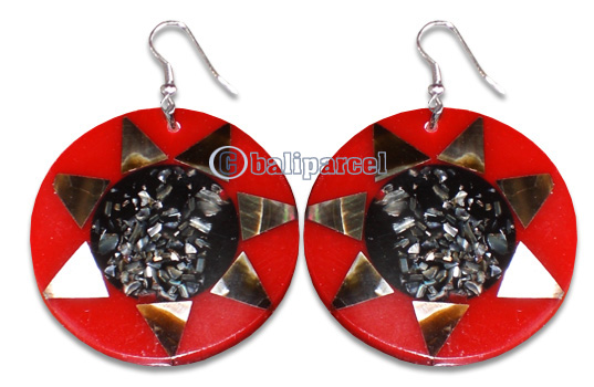 Earring From Resin With Shell