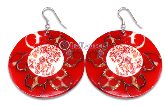 Earring From Resin With Shell