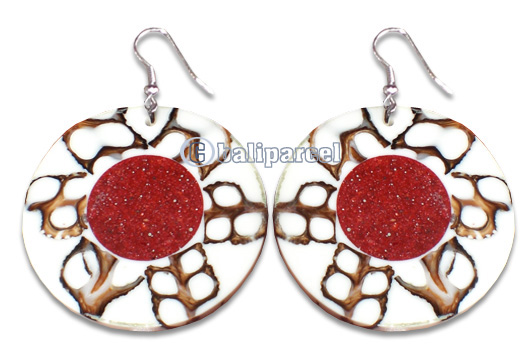 Earring From Resin With Shell