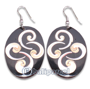Earring From Resin With Shell