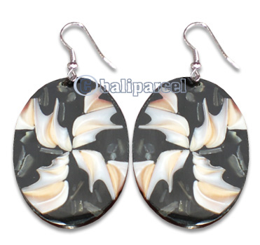 Earring From Resin With Shell