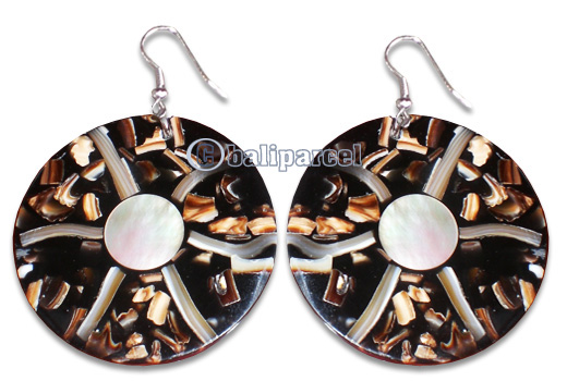 Earring From Resin With Shell