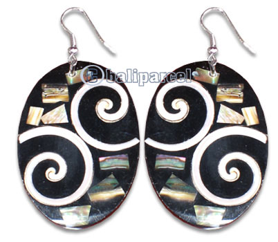 Earring From Resin With Shell