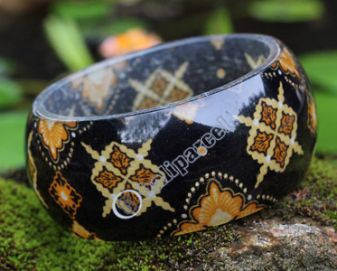 Bangle, Made From Resin With Batik