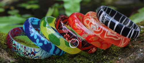 Bangle, Made From Resin With Batik (assorted Color)