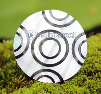 Ring, Made From Resin With Shell