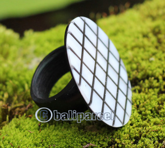Ring, Made From Resin With Shell