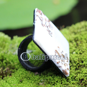 Ring, Made From Resin With Shell