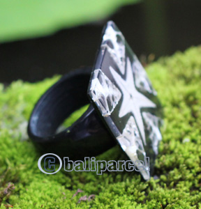 Ring, Made From Resin With Shell