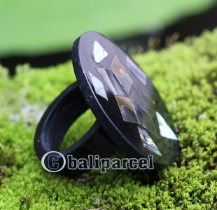 Ring, Made From Resin With Shell