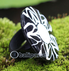 Ring, Made From Resin With Shell