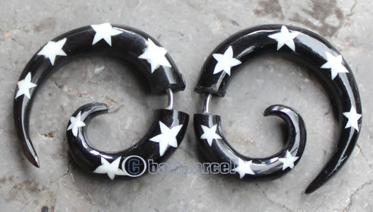 Pair Of Organic Body Piercing, Handmade With Horn