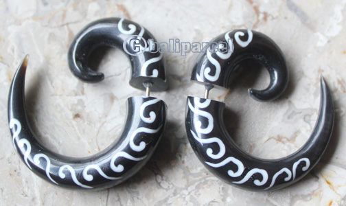 Pair Of Organic Body Piercing, Handmade With Horn