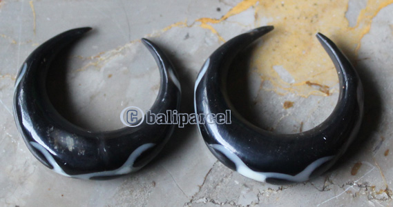 Pair Of Organic Body Piercing, Handmade With Horn