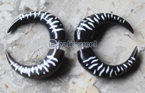 Pair Of Organic Body Piercing, Handmade With Horn